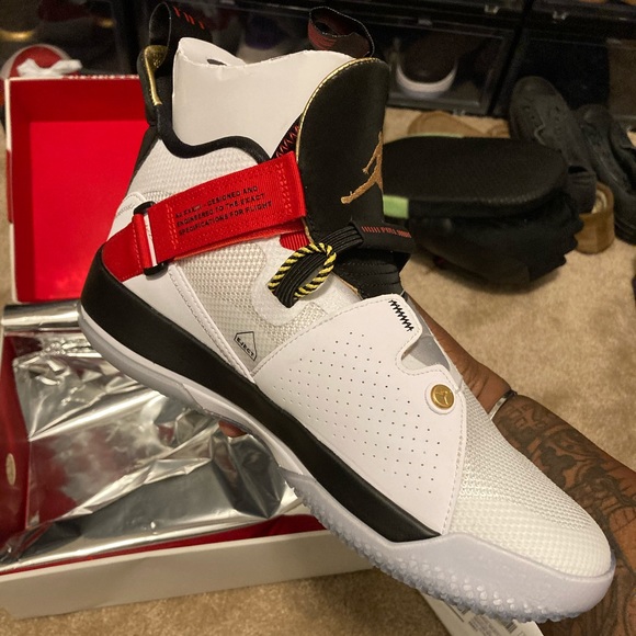 Jordan XXXIII (Never Worn)- $185 - Picture 7 of 8